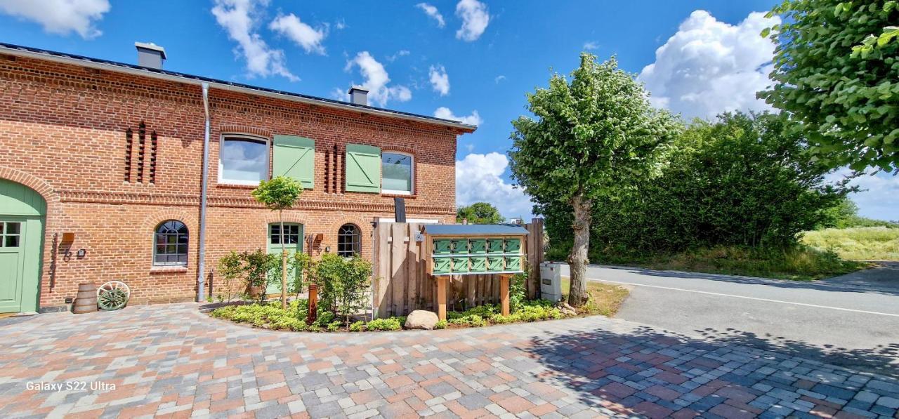 Ferienwohnung „Klueterkamer“ - Hof Muehlenkoppel Hasselberg  المظهر الخارجي الصورة